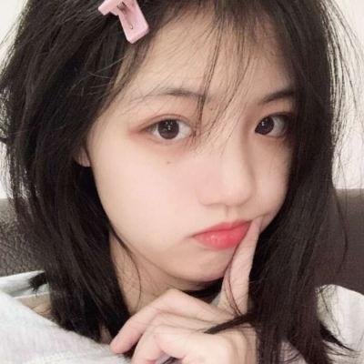 刚开学,校花约我吃饭